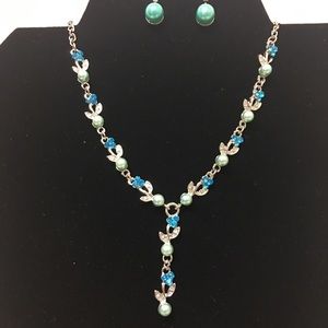 💙 AUSTRIAN BLUE PEARLS & CRYSTALS NECKLACE & EARRINGS SET. NEW